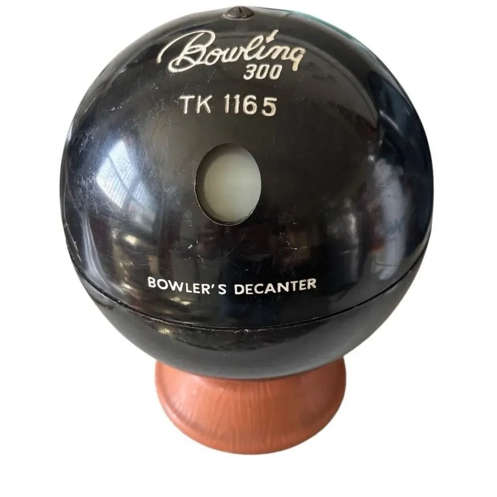 Bowling 300 TK 1165 Bowling Ball Bowler’s Decanter